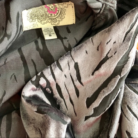 URBAN OUTFITTERS velvety draped cardigan - Picture 2 of 4